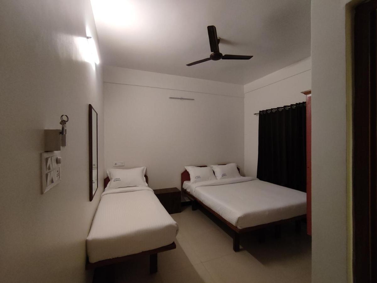 Ashray Residency Hotel Vanivilasa Puram Exterior foto